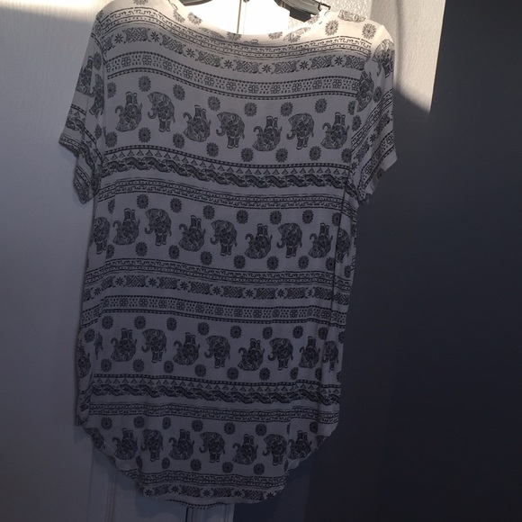 shirt - Picture 2 of 2